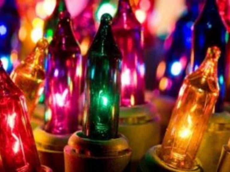 Christmas Light Safety Tips