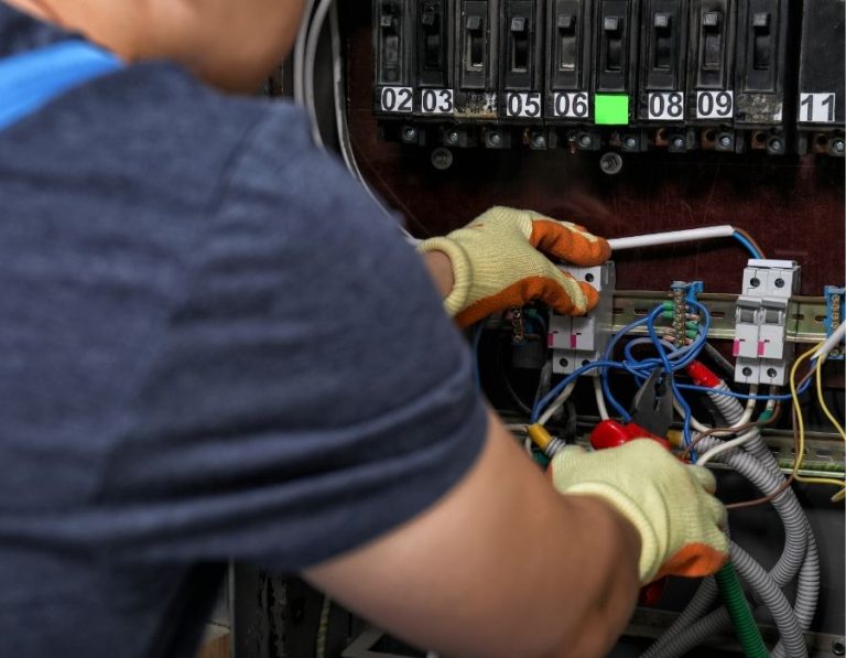 Lights Out Near Savannah Port in Garden City? Our Expert Electricians Are on Call
